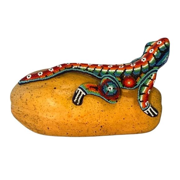 Arte Huichol Iguana Lizard Beaded Signed Miguel Ramirez Mexico READ - Picture 1 of 5